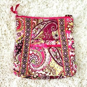 Vera Bradley Hipster purse in Very Berry Paisley